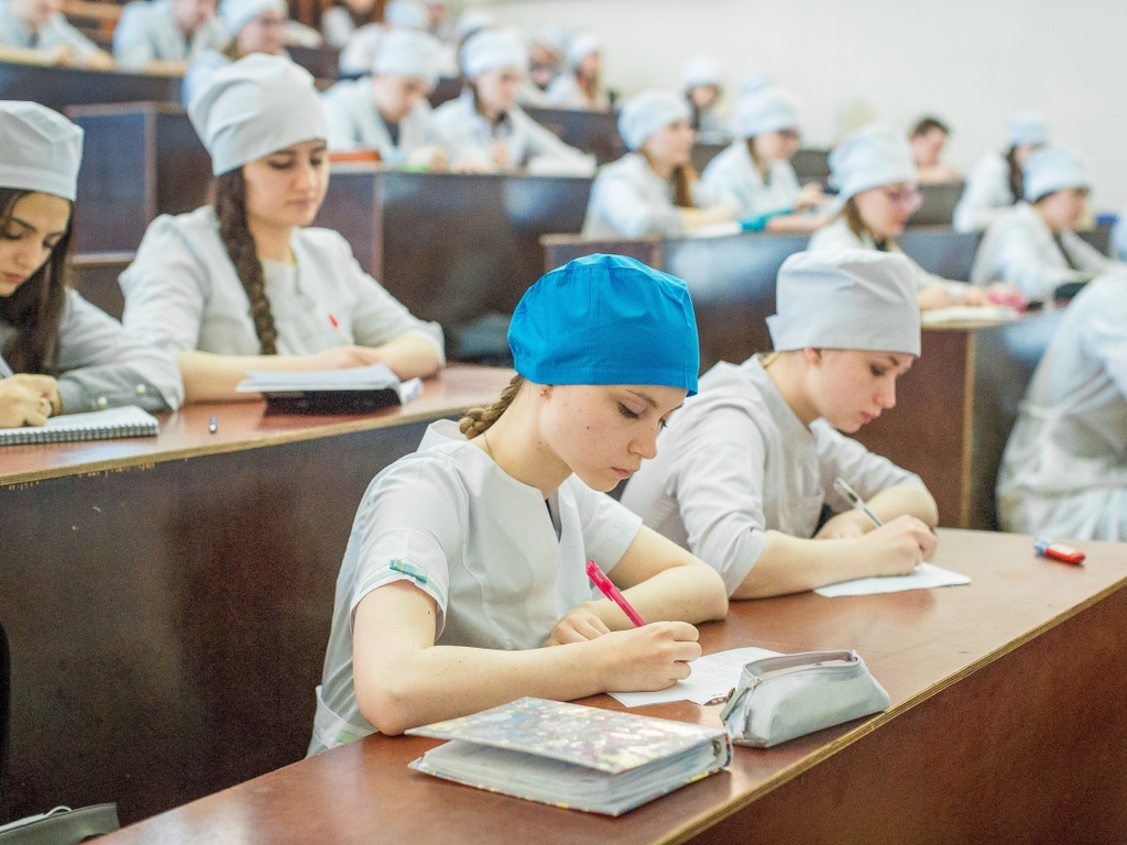 Уважаемые выпускники школ, гимназии и лицея! 